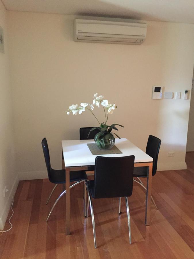 Parklane Apartments Fremantle Buitenkant foto