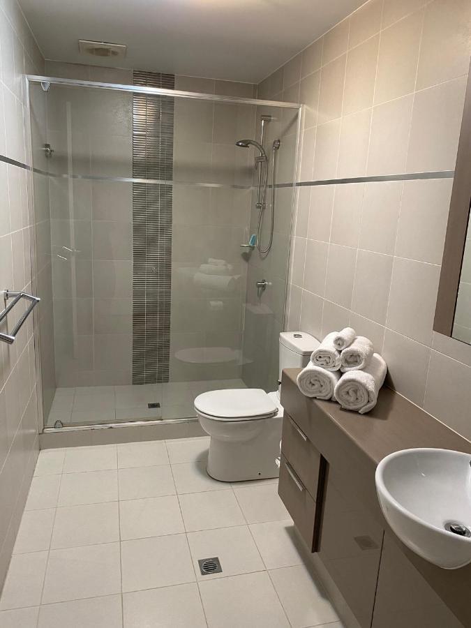 Parklane Apartments Fremantle Buitenkant foto