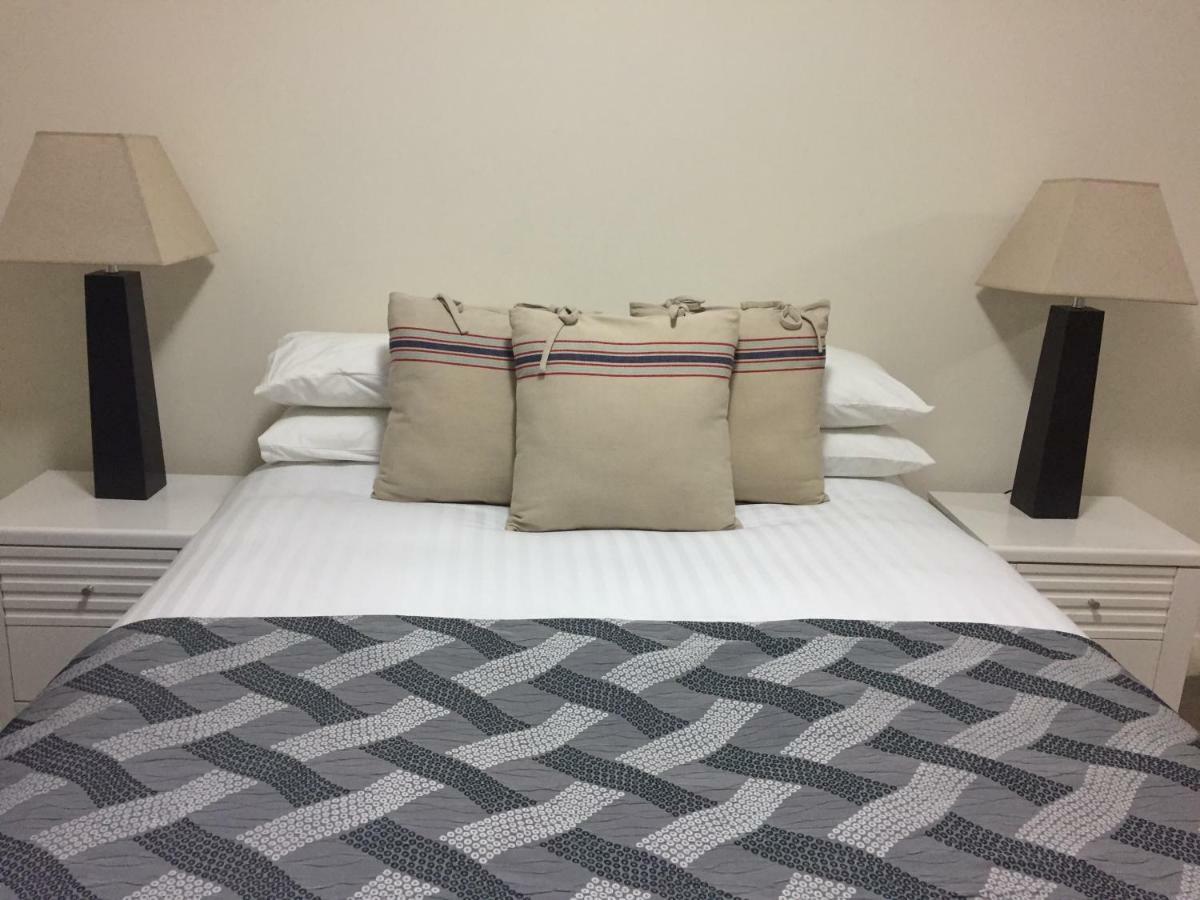 Parklane Apartments Fremantle Buitenkant foto