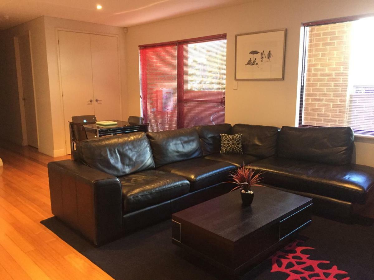 Parklane Apartments Fremantle Buitenkant foto