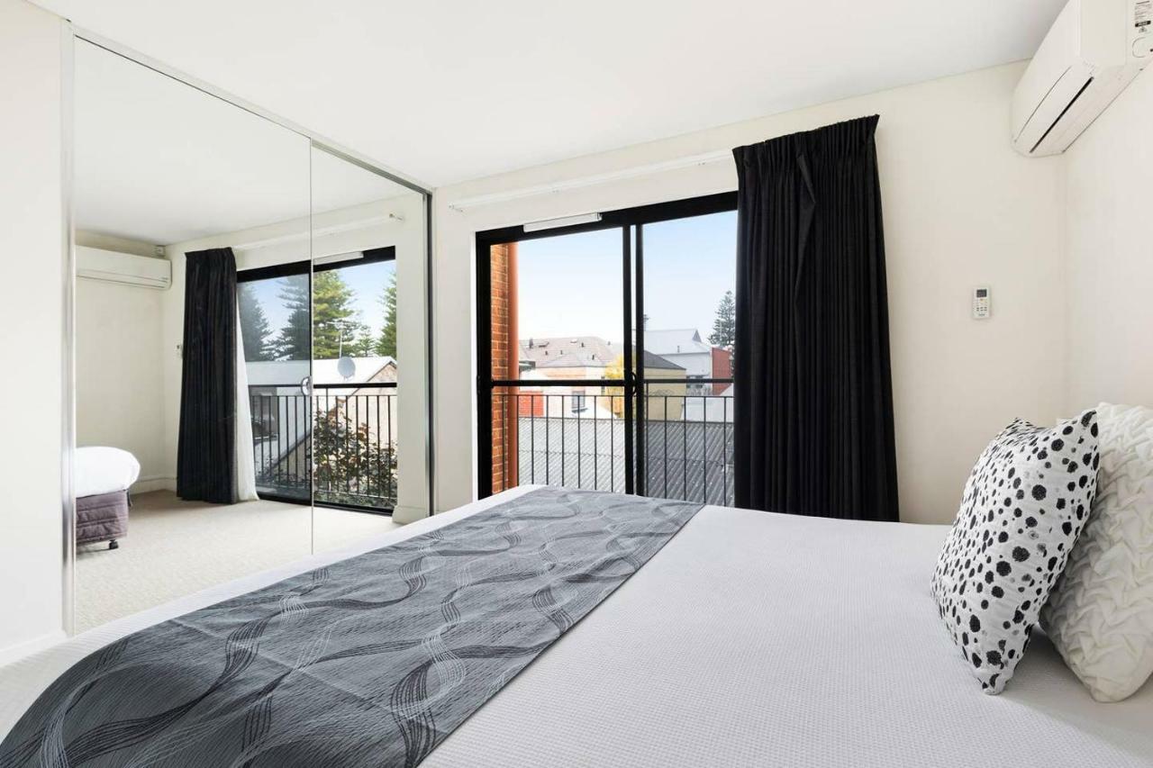 Parklane Apartments Fremantle Buitenkant foto
